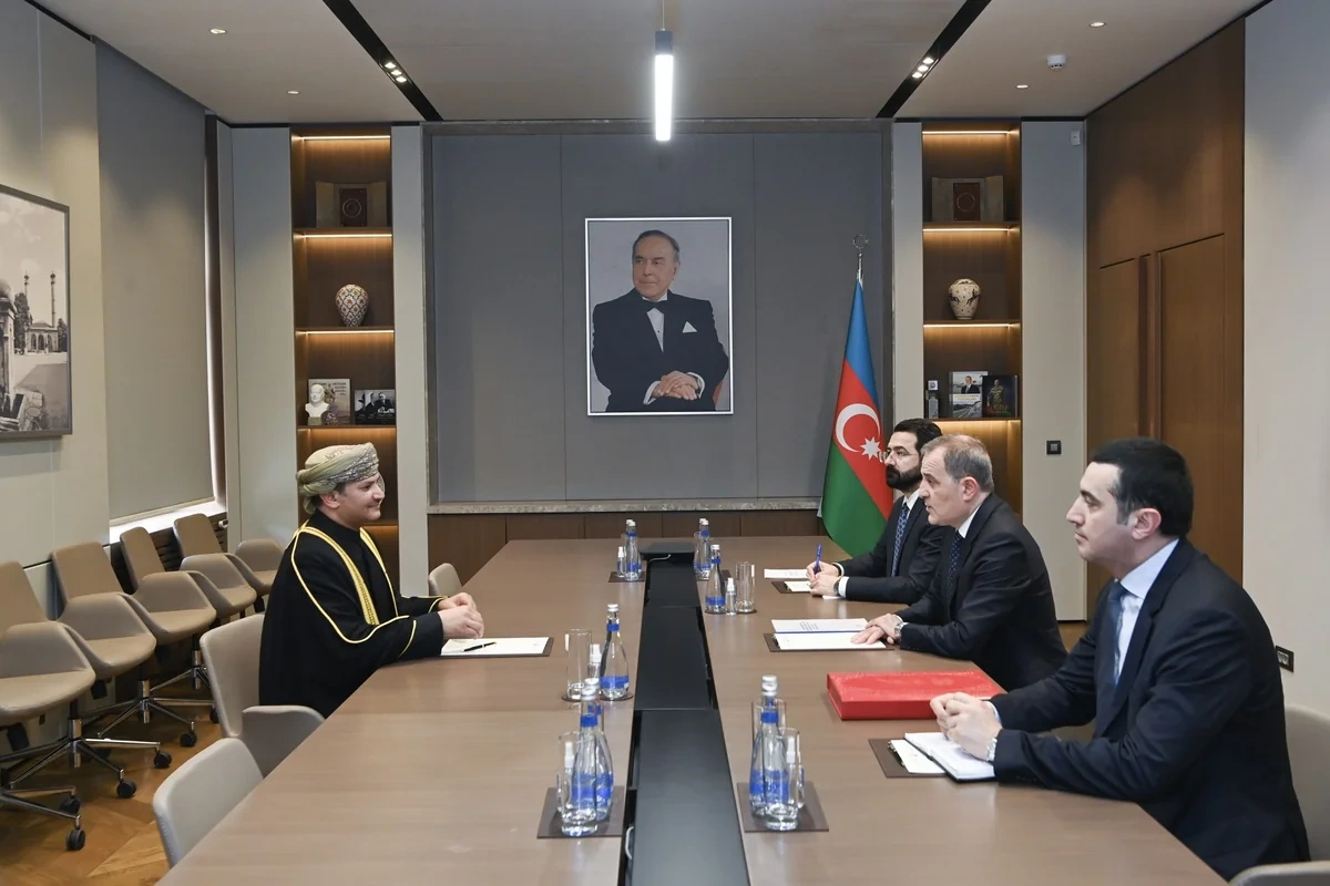 Ceyhun Bayramov və Seyf bin Raşid Əl-Cahvari Yaxın Şərqdə artan gərginliyi müzakirə ediblər