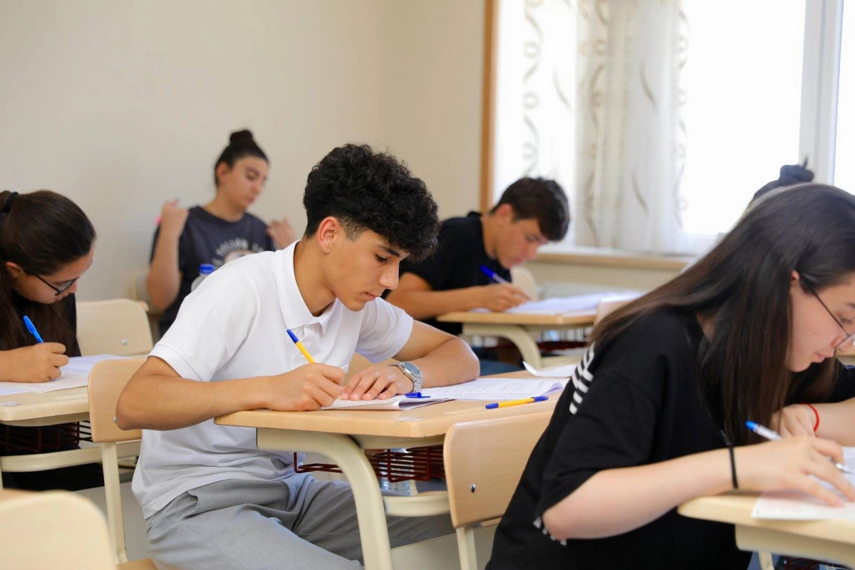 Bu gün 54 247 abituriyent üçün imtahan keçirilib