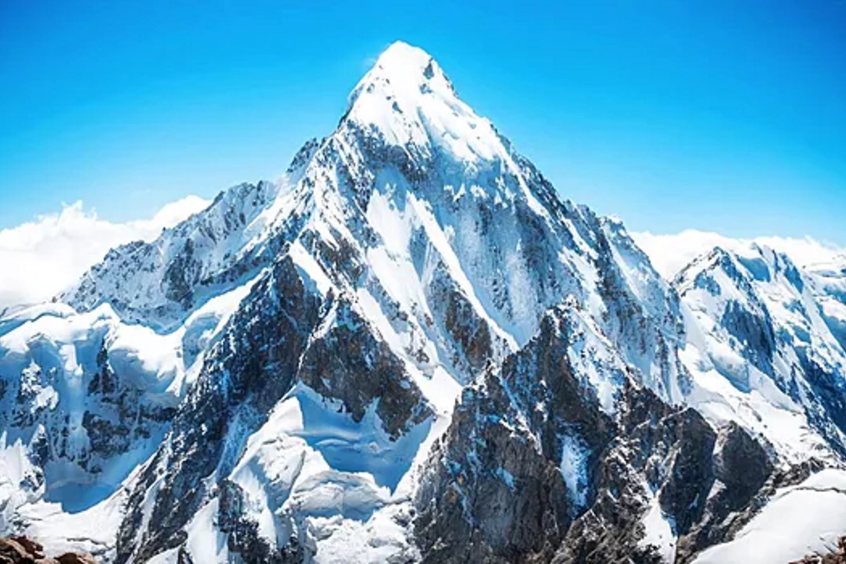 Named the mountain that turned out to be higher than Everest