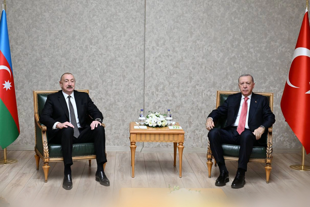 İlham Əliyevin Rəcəb Tayyib Ərdoğanla görüşü olub İlham Əliyevin Rəcəb Tayyib Ərdoğanla görüşü olub
