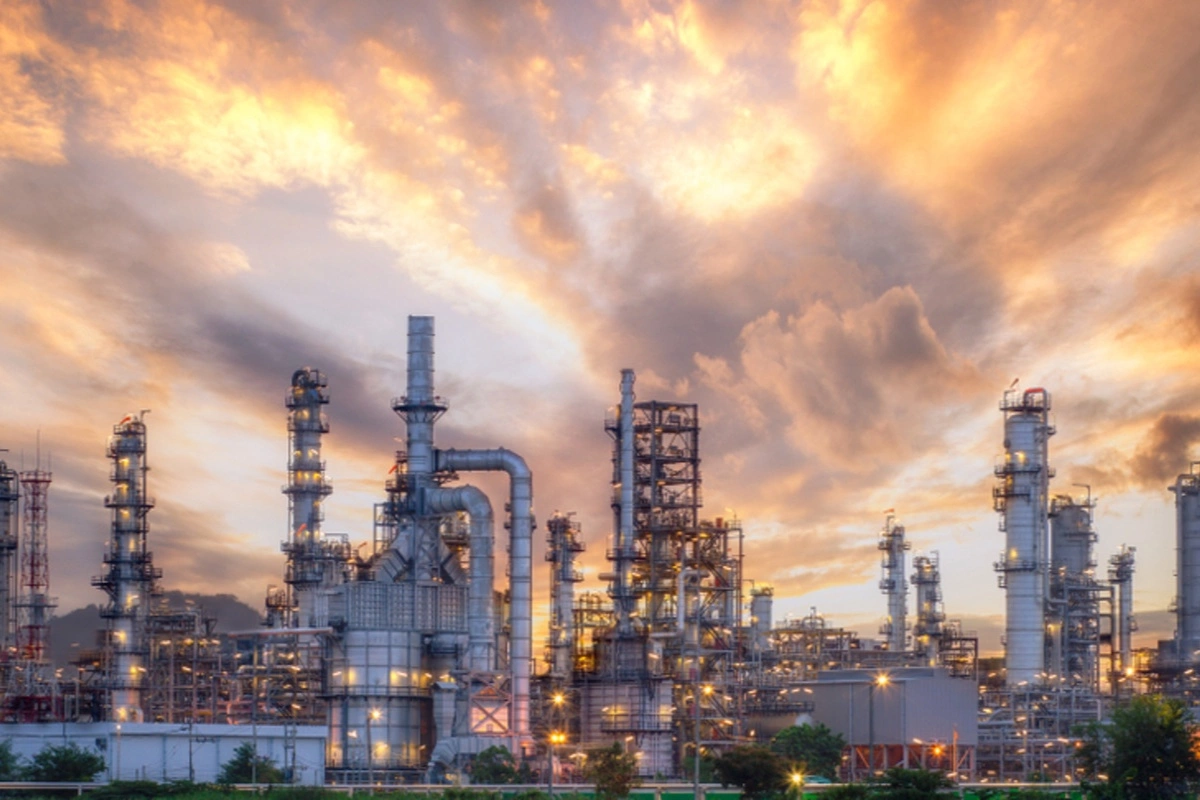 Husilər Səudiyyə Ərəbistanının Aramco neft emalı zavoduna zərbə endirib