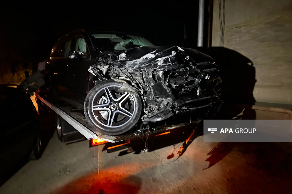 Крупное ДТП в Баку: столкнулись пять автомобилей, погиб водитель Opel Крупное ДТП в Баку: столкнулись пять автомобилей, погиб водитель Opel