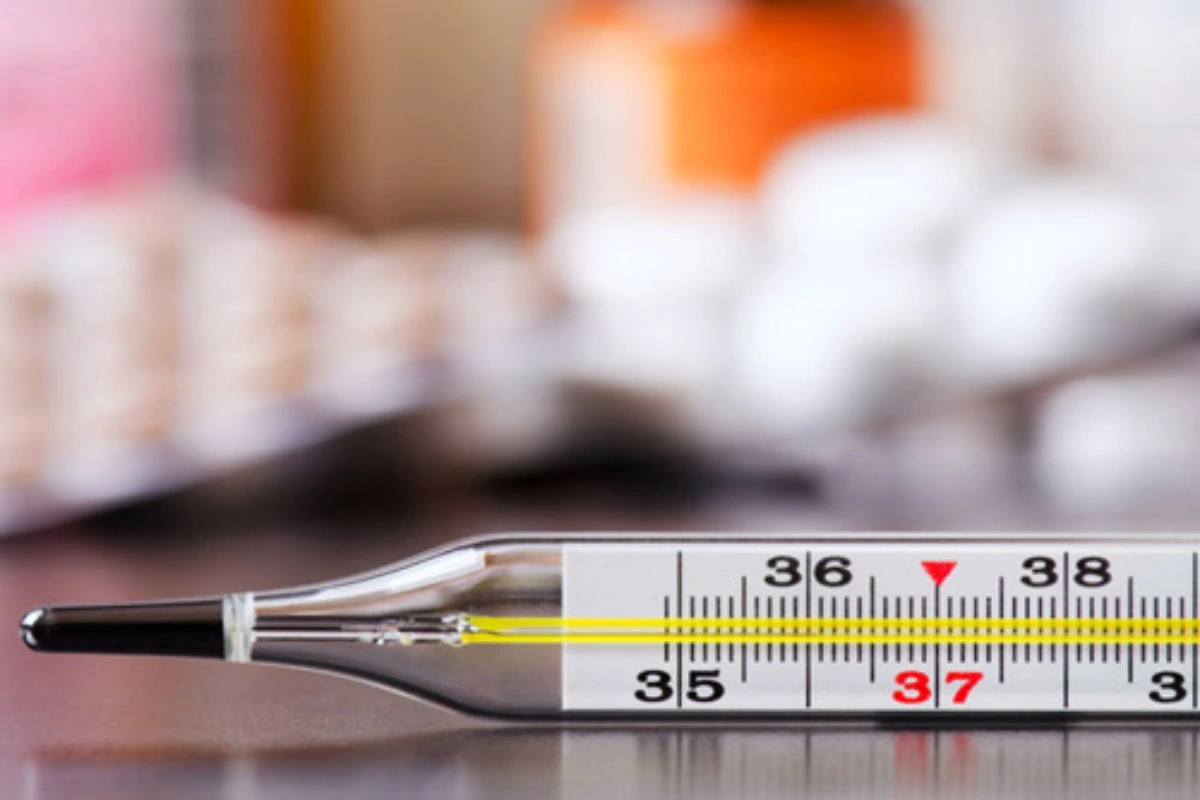 Why are there no mercury thermometers in pharmacies in Azerbaijan?