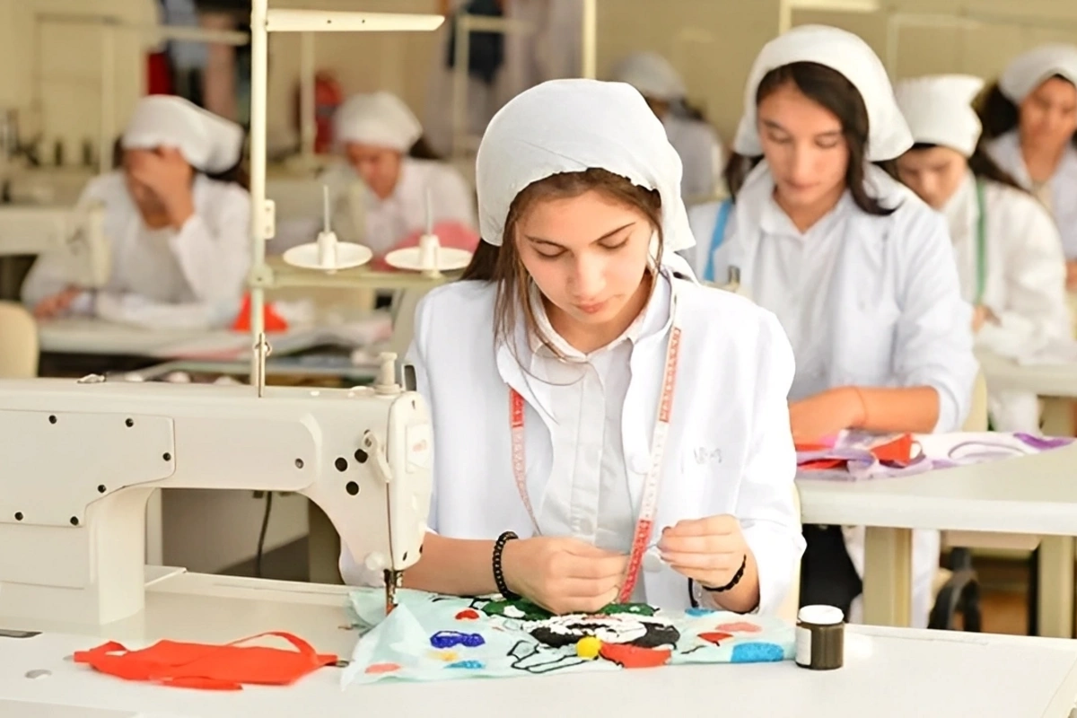 Peşə təhsili ilə universitetə imtahansız qəbul olmaq mümkündür? Peşə təhsili ilə universitetə imtahansız qəbul olmaq mümkündür?