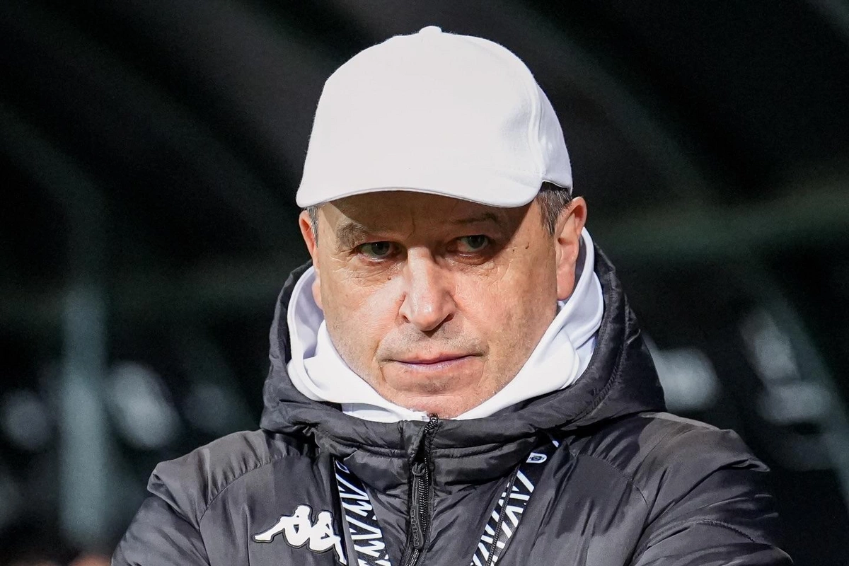 Yuri Vernidub Kurban Berdıyevlə əl sıxmasına görə tənqid edildi