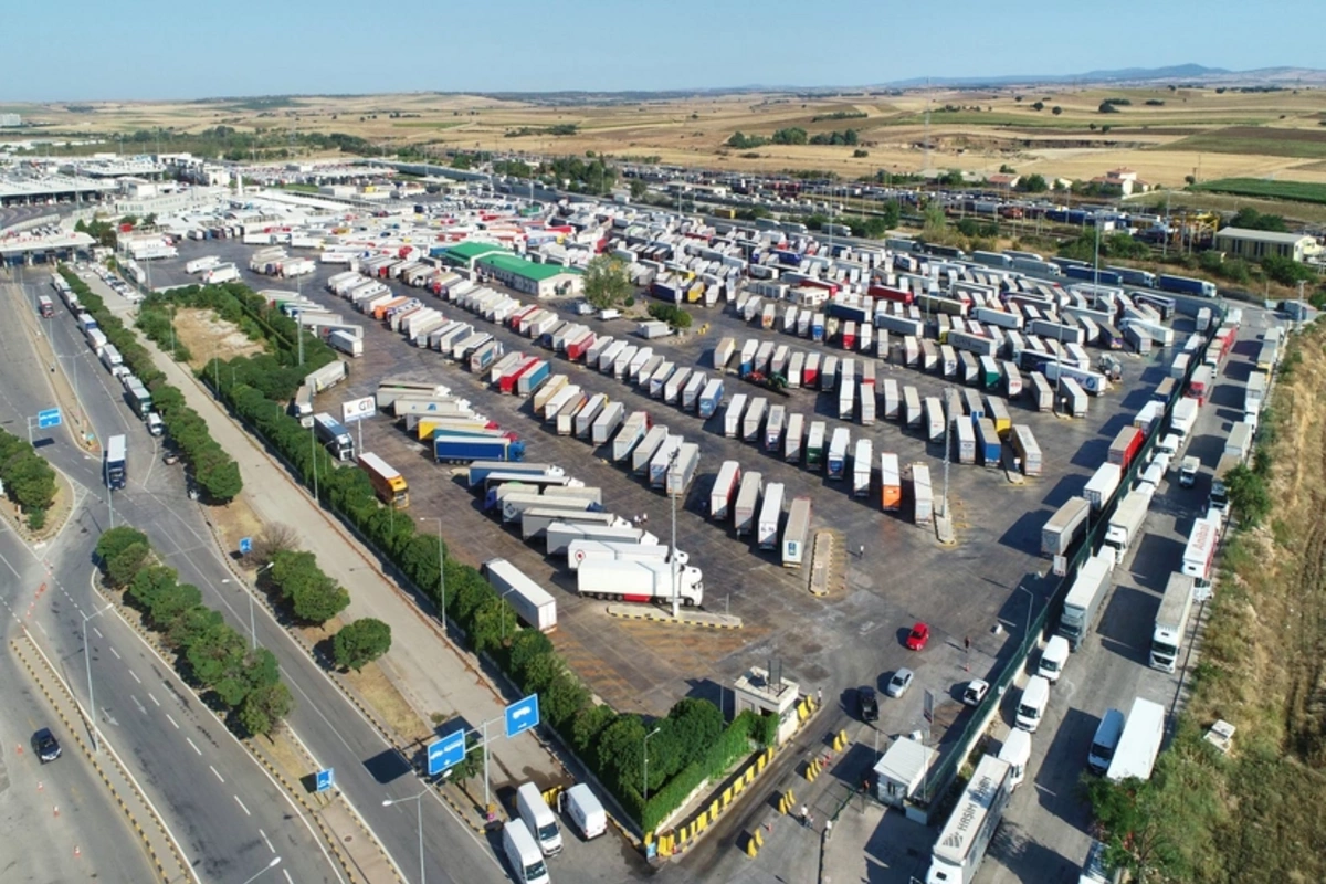 Dövlət Gömrük Komitəsi TIR-parkların inşasını planlaşdırır