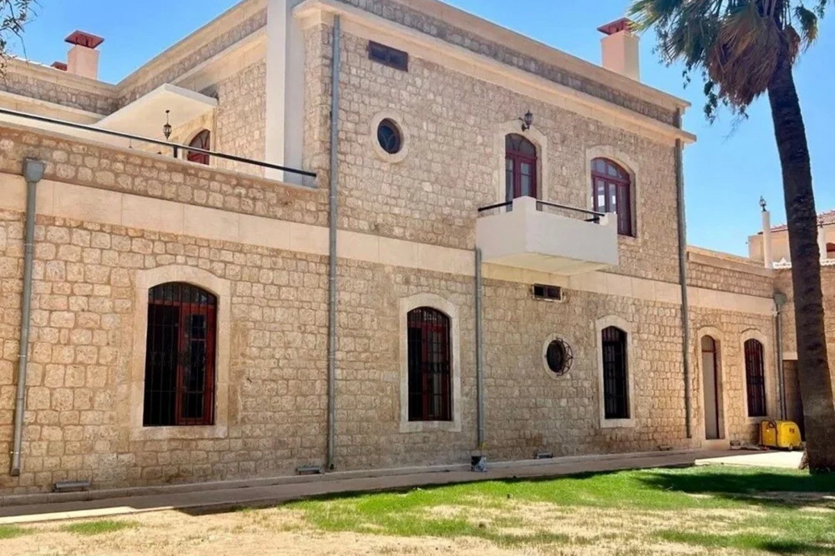 Kibar Feyzo filminin çəkildiyi malikanə illər sonra təmir edildi