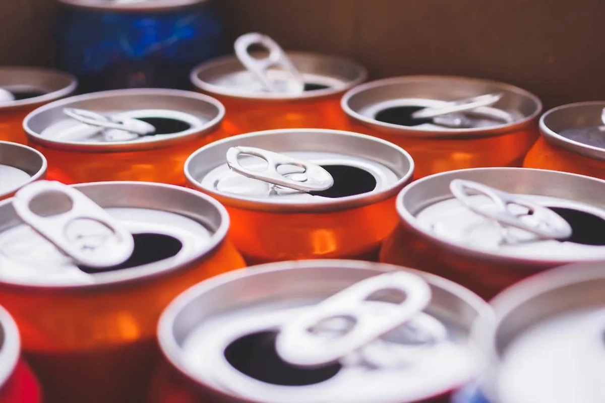 Doctors explained why your legs might fail after energy drinks