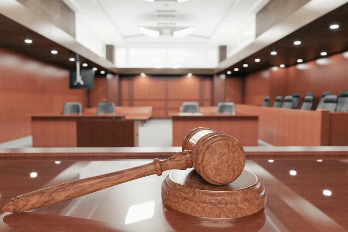 Nüfuz alverində ittiham olunan polkovnikə HÖKM OXUNDU