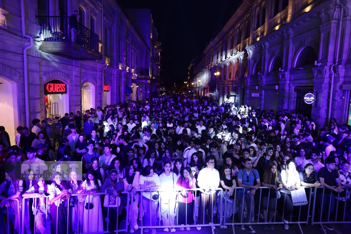 Millimizin dünya çempionu olması münasibətilə Bakıda konsert keçirilib Millimizin dünya çempionu olması münasibətilə Bakıda konsert keçirilib
