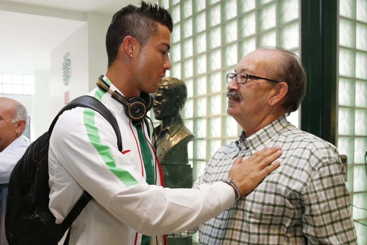 Ronaldonu dünyaya tanıdan adam öldü
