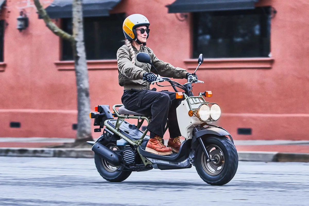 Dəbilqəsiz moped idarə edənlər cərimələnəcək