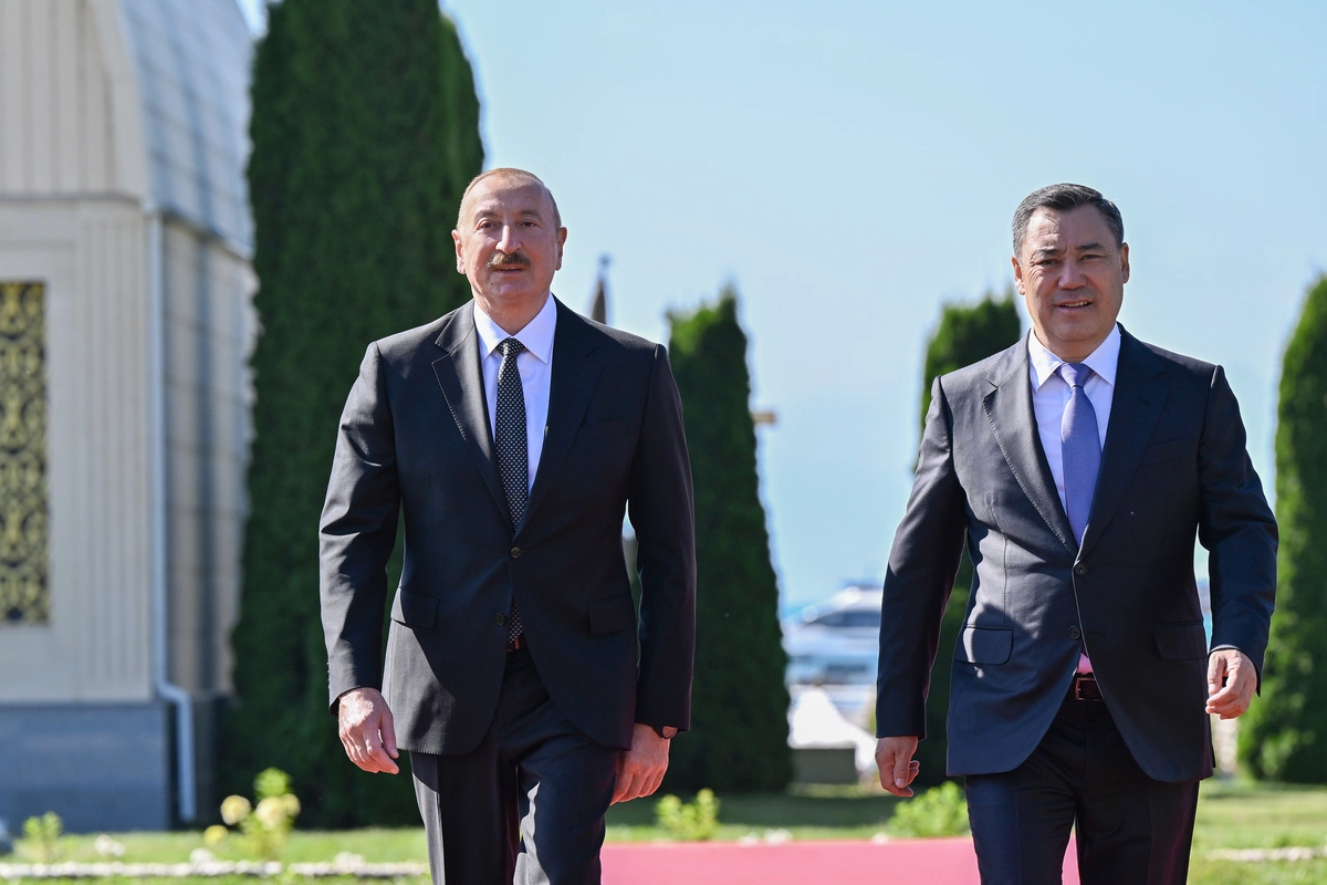 Azərbaycan və Qırğızıstan prezidentlərinin təltifolunma mərasimi keçirilib
