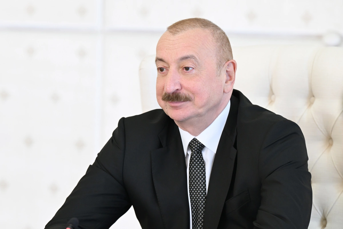 Эмомали Рахмон направил поздравительное письмо Ильхаму Алиеву