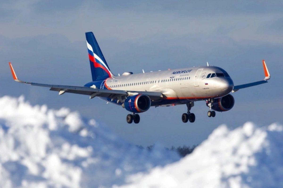 Moskva-Bakı reysi ilə uçan təyyarə geri qayıdıb