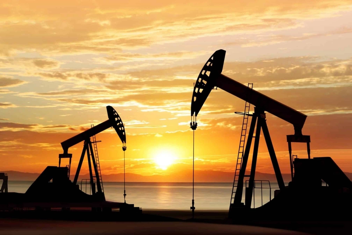 Azerbaijani oil continues to fall in price