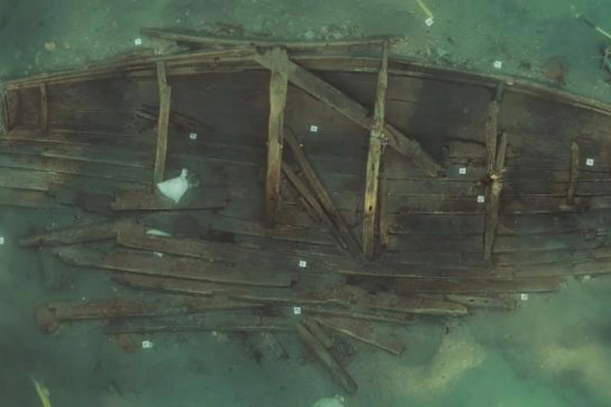 Cənubi Koreyada 600 illik ticarət gəmisi tapılıb