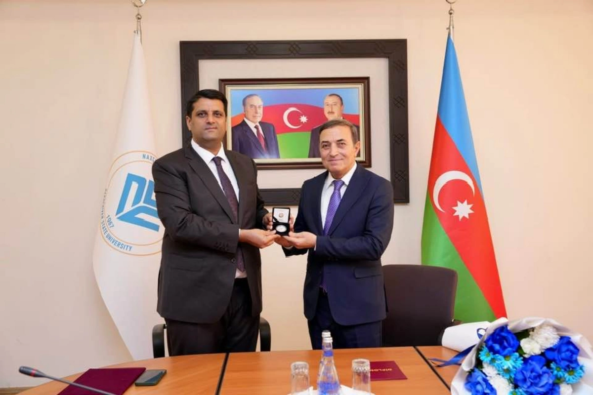 Mənsum İbrahimov bu universitetin Fəxri Professoru seçildi