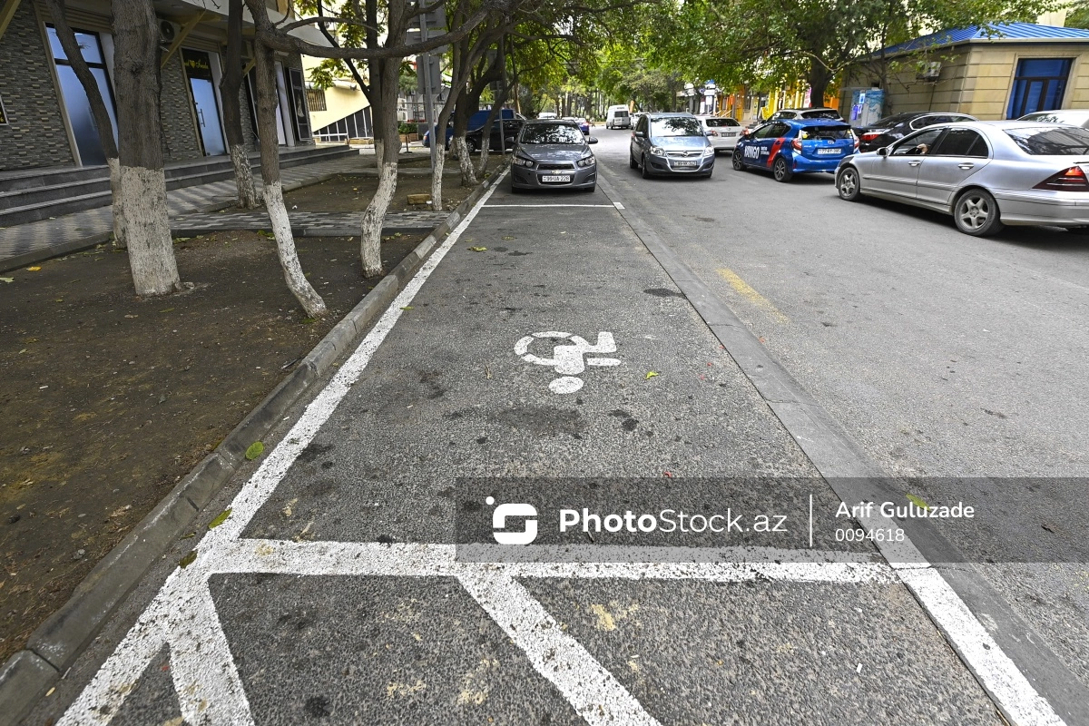 Parklanma qaydasını pozan sürücünün protokolunu avtomobilin ön şüşəsinə qoymaq tələbi aradan qaldırılır