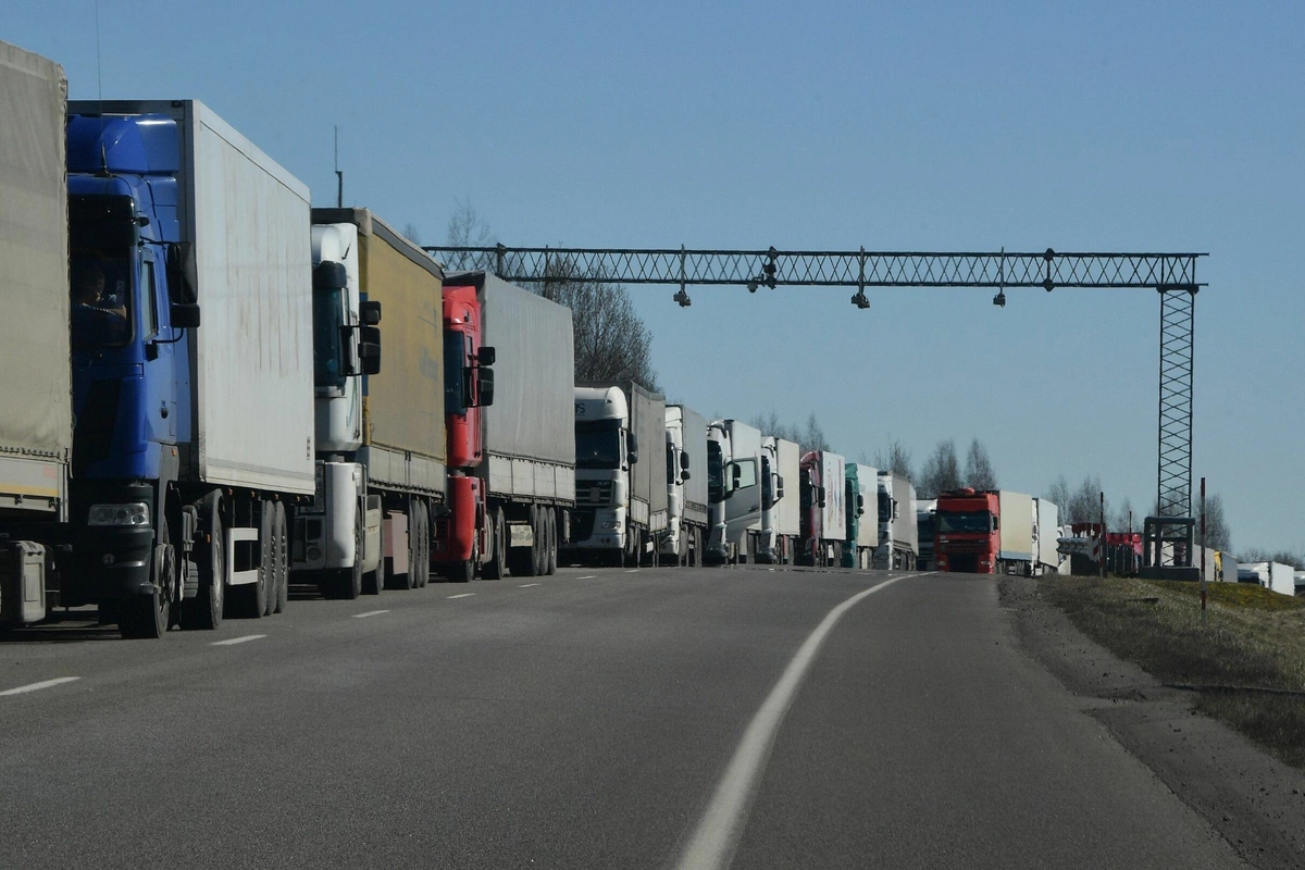 AYNA: Qırmızı Körpü gömrük postunda 300 avtomobil gözləyir