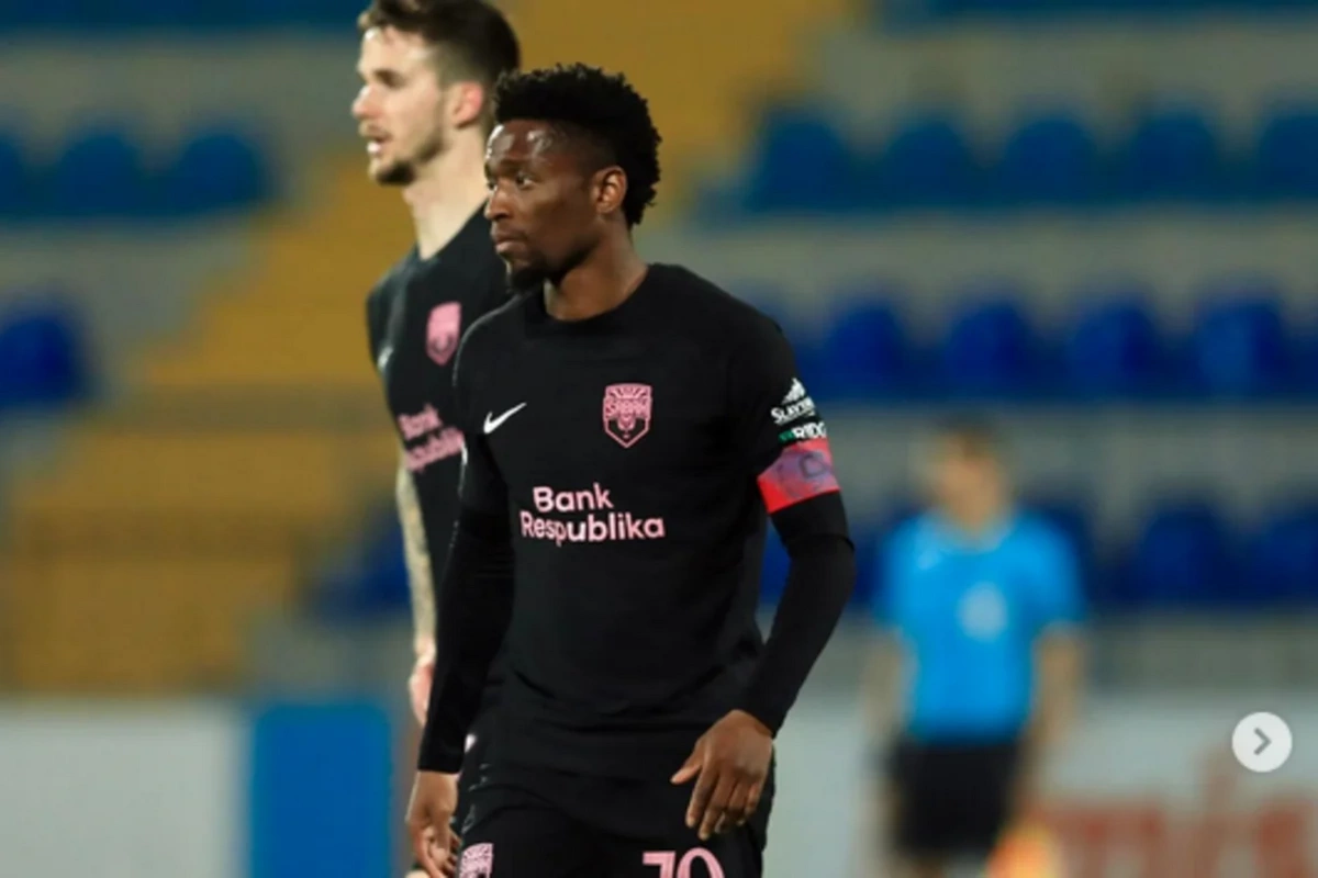 Sabah futbolçusu Cesse Sekidika ilə yollarını ayırıb