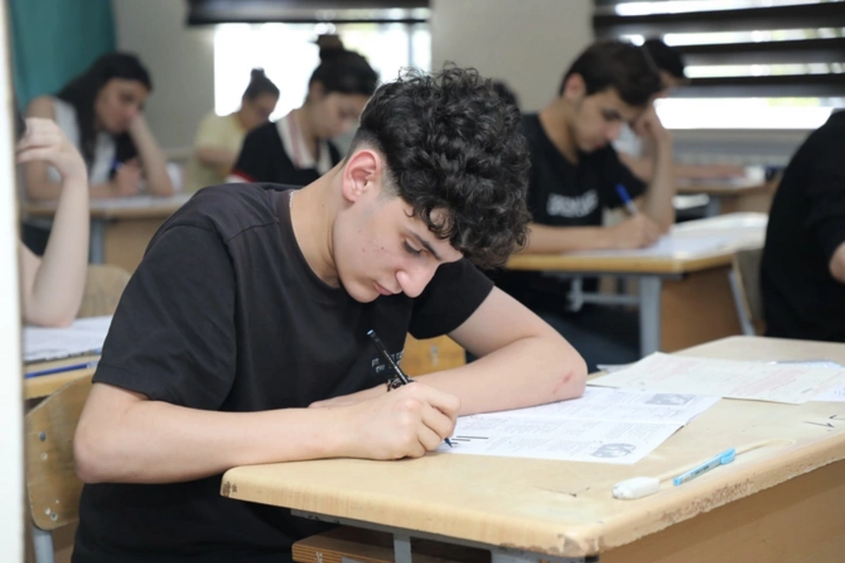 Qəbul imtahanında maksimum nəticə göstərən şagirdlərin ADLARI