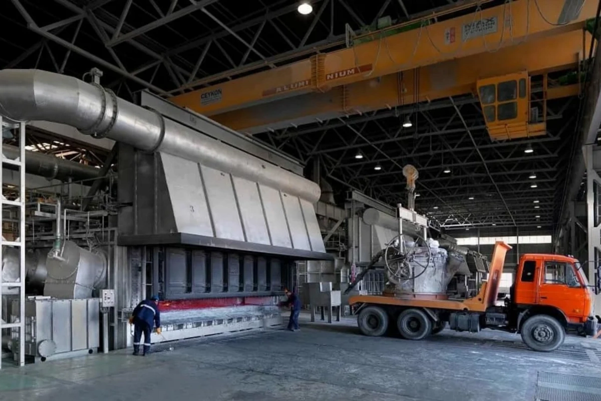 Azərbaycanda Elektroliz zavodunun illik istehsal gücü 100 min tona çatdırılacaq