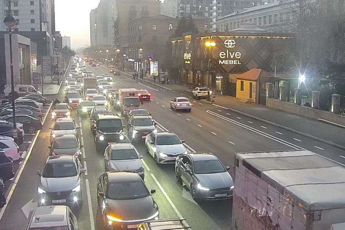 Paytaxtda sıxlıq olan küçələrin SİYAHISI