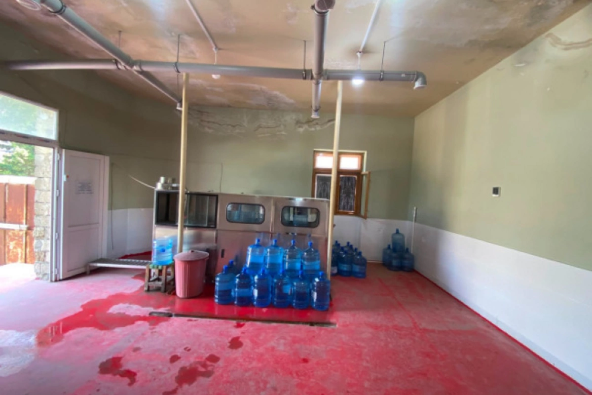 AQTA Bakıda qaydaları pozan su emalı müəssisəsinin fəaliyyətini məhdudlaşdırıb
