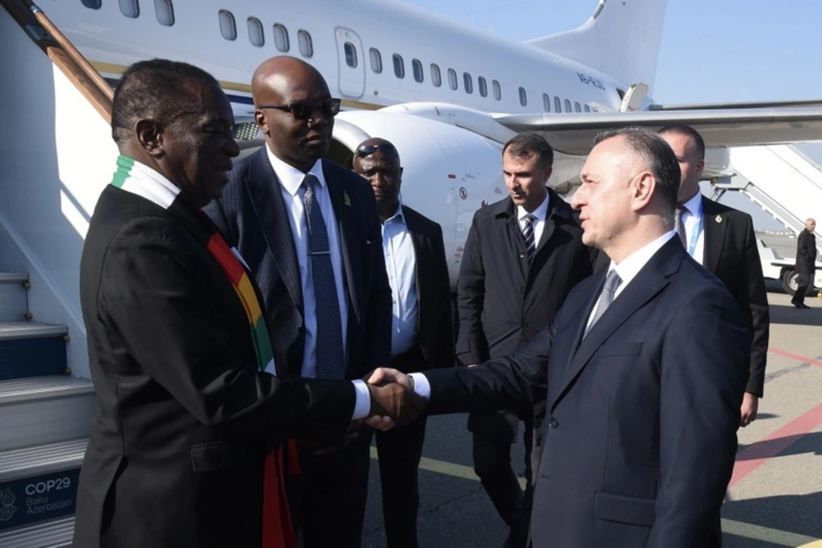 Zimbabve Prezidenti Azərbaycana səfərə gəlib Zimbabve Prezidenti Azərbaycana səfərə gəlib