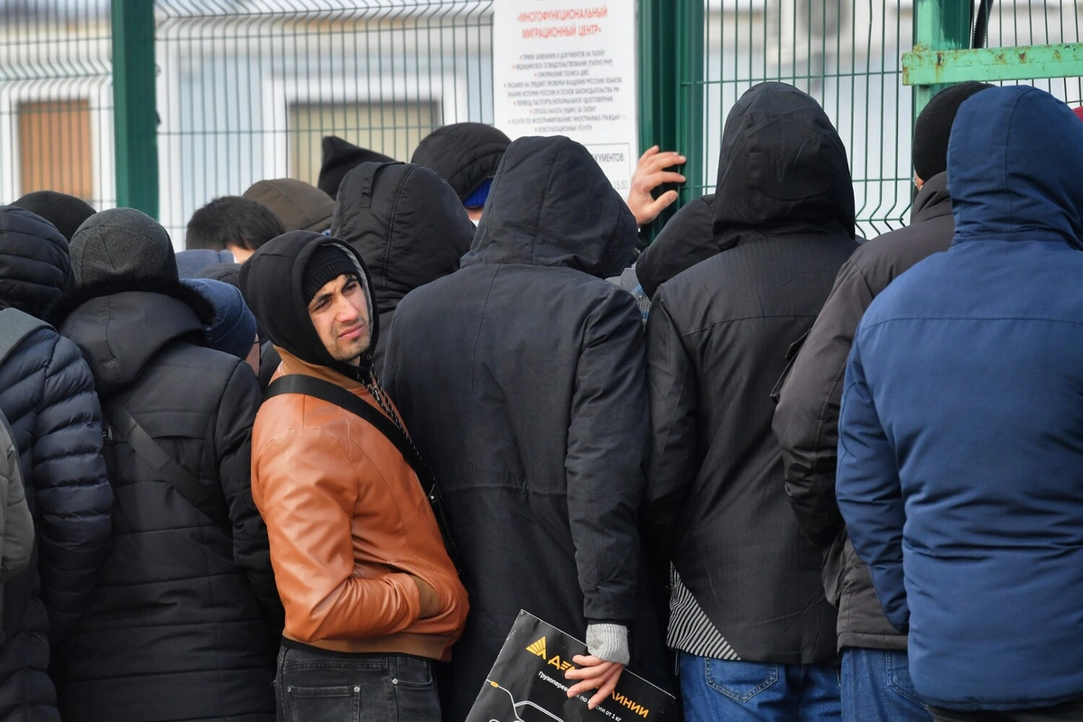 Rusiyada ən çox maaş alan miqrantlar BUNLARDIR