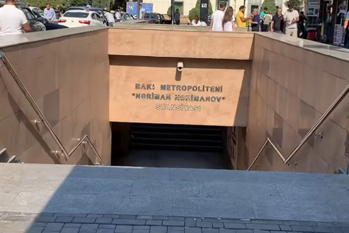 Nərimanov metrostansiyasının çıxışındakı divar üzlüklərinin bərpası işləri tamamlanıb