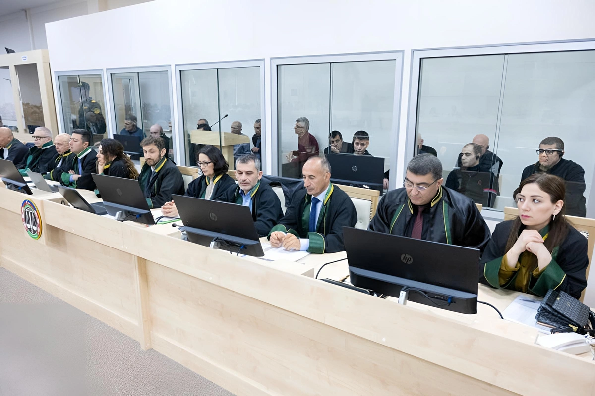 Hərbi cinayətlər törətməkdə təqsirləndirilən erməniəsilli şəxslərin məhkəməsi keçirilir