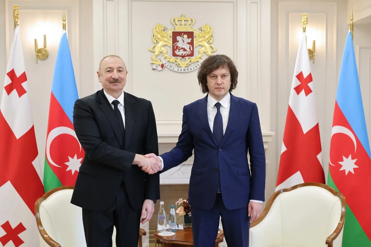 İlham Əliyevin Gürcüstanın Baş naziri İrakli Kobaxidze ilə təkbətək görüşü olub