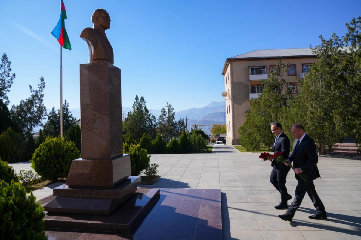 Dövlət Komitəsinin sədri Ordubadda vətəndaşları qəbul edib