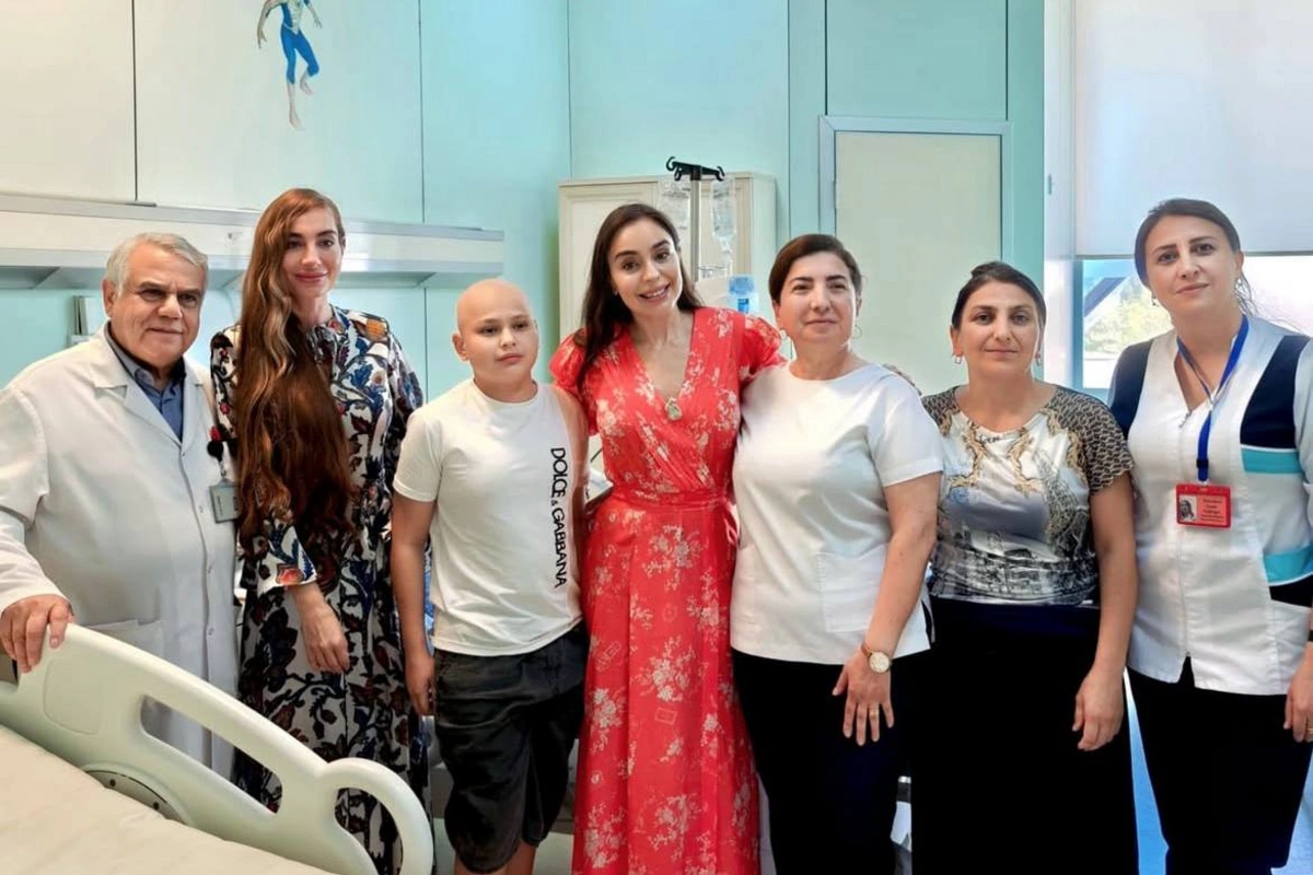 Leyla və Arzu Əliyevalar Milli Onkologiya Mərkəzində olublar Leyla və Arzu Əliyevalar Milli Onkologiya Mərkəzində olublar