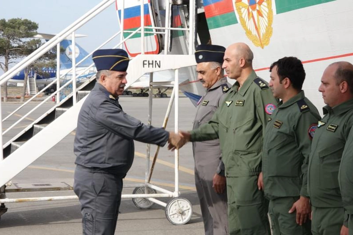 Azərbaycan və Belarus hərbi ekspertləri mühəndis-texniki təminat üzrə məsələləri müzakirə ediblər Azərbaycan və Belarus hərbi ekspertləri mühəndis-texniki təminat üzrə məsələləri müzakirə ediblər