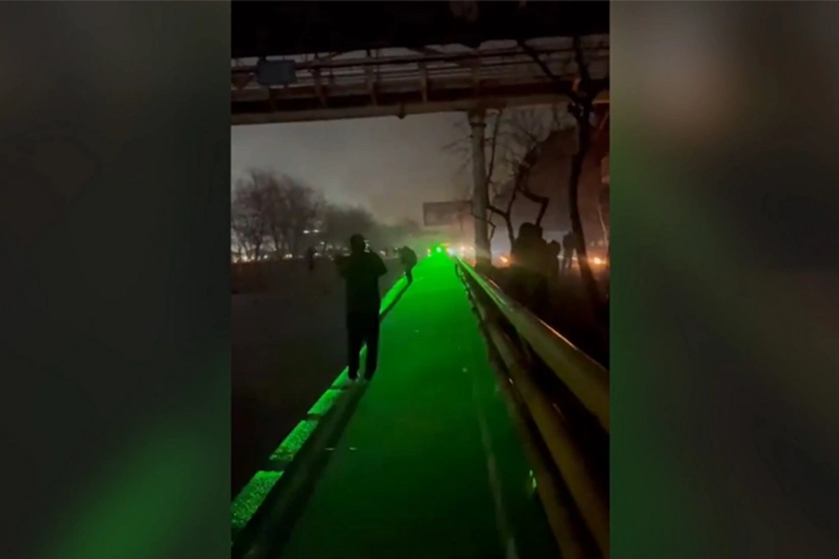 İranda etirazçılara qarşı yaşıl lazerdən istifadə olunub