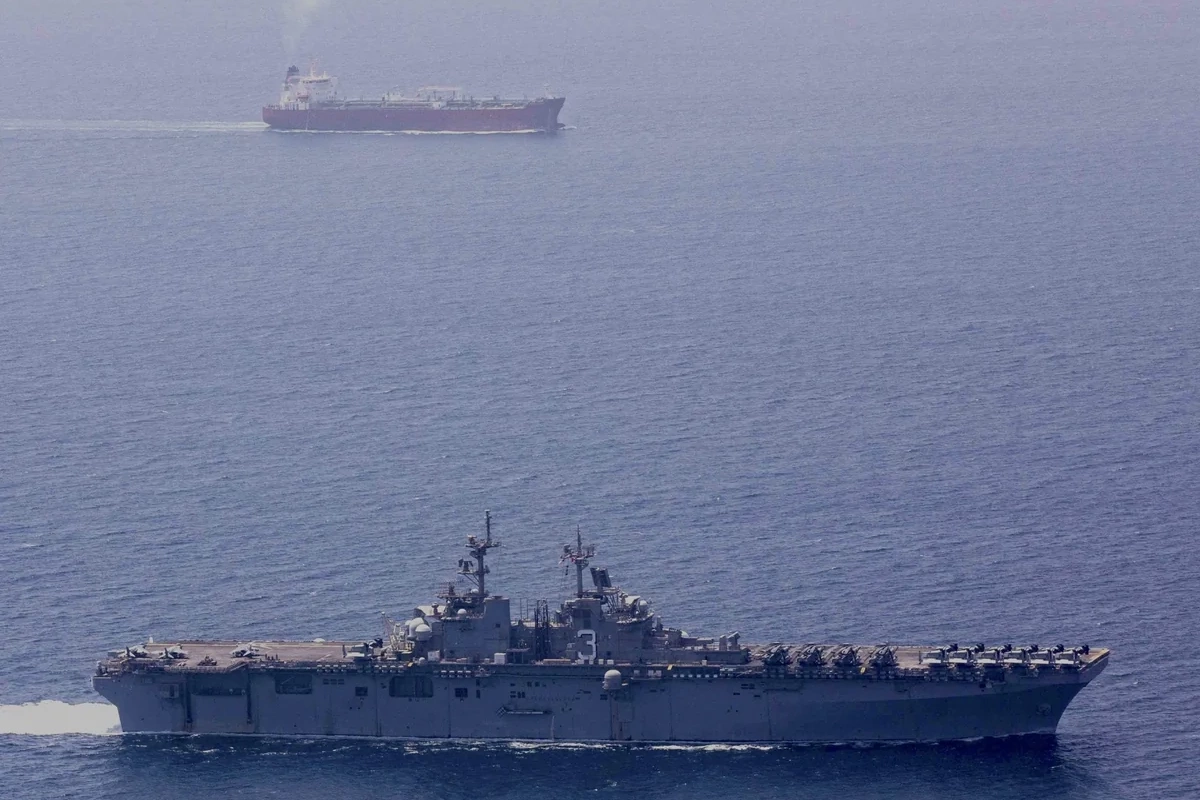 BƏƏ Hörmüz boğazında hərbi-dəniz qüvvələrini cəlb etməyə hazırdır