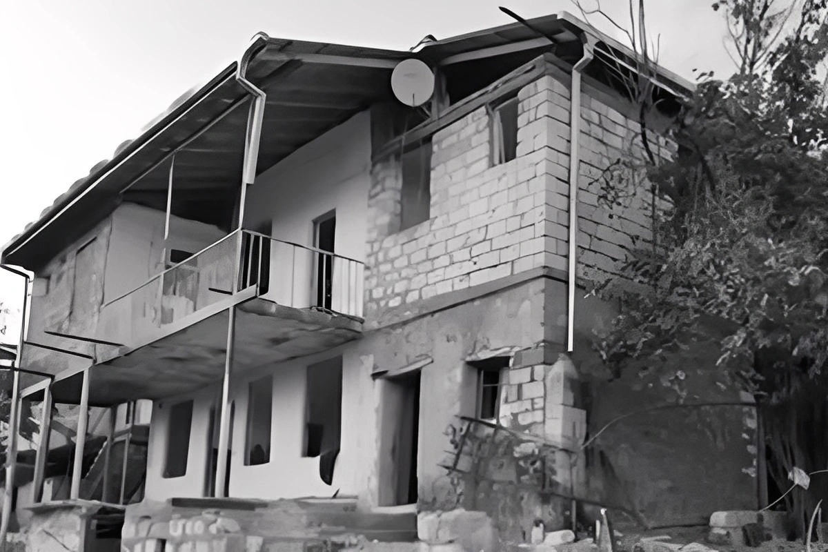 Xocalıda çəkilən YENİ KADRLAR: Ermənilər Xan yadigarını bərbad hala salıblar Xocalıda çəkilən YENİ KADRLAR: Ermənilər Xan yadigarını bərbad hala salıblar