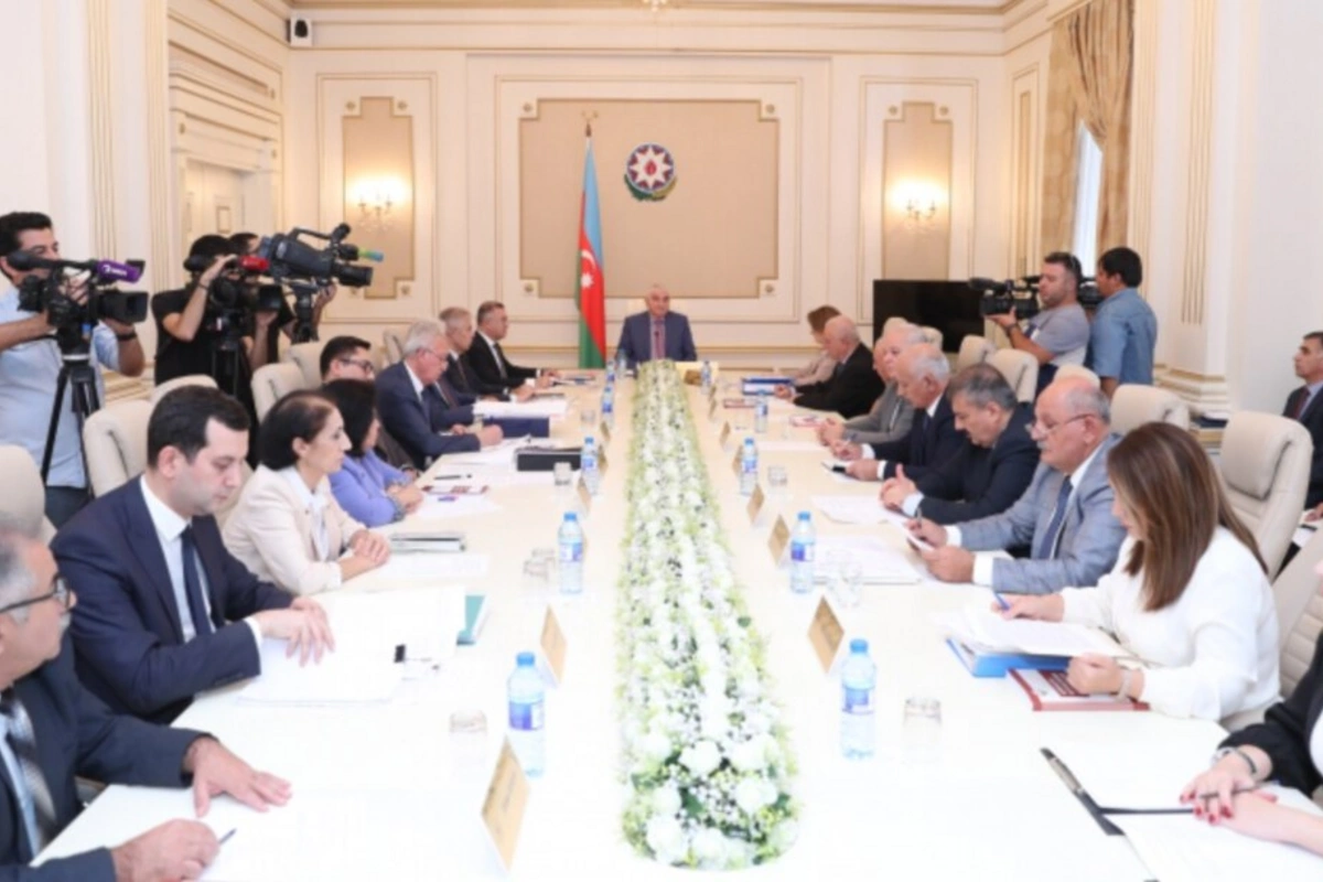 Namizədlərin seçki komissiyalarındakı qohumlarının fəaliyyətinə xitam verildi Namizədlərin seçki komissiyalarındakı qohumlarının fəaliyyətinə xitam verildi