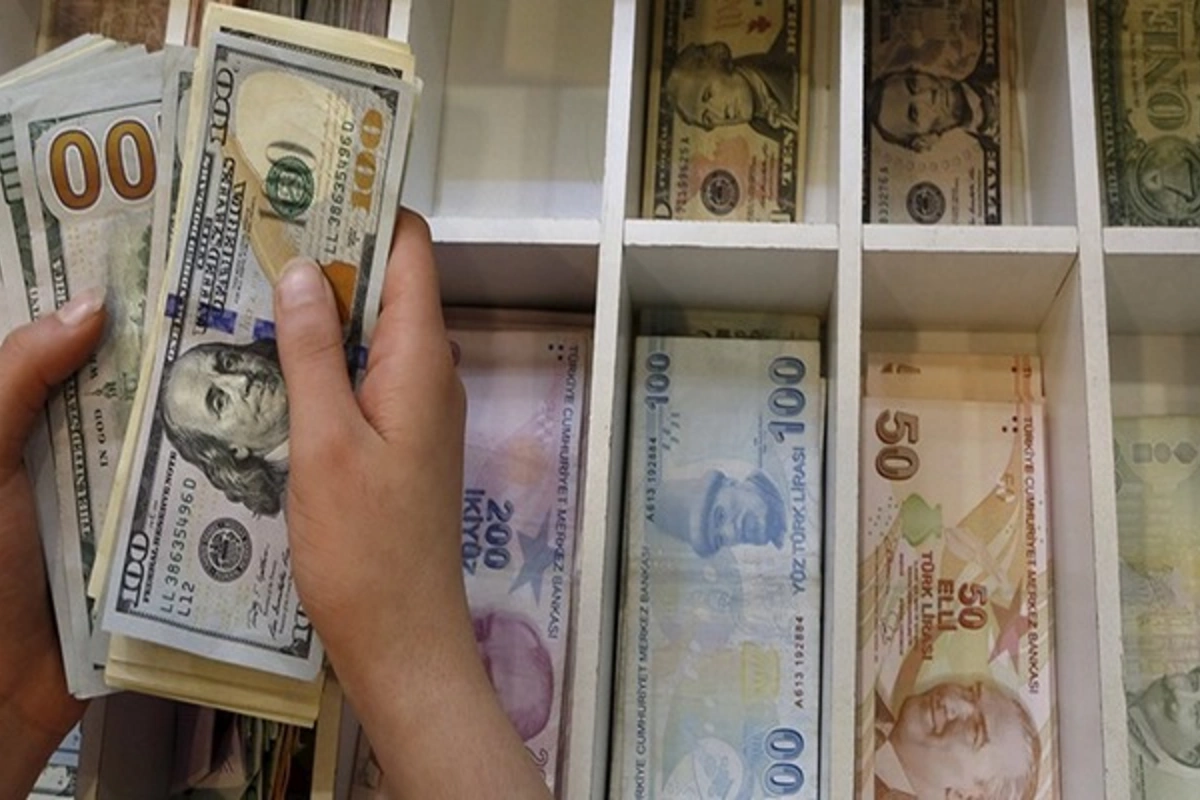 Dostu məşhur aktyorun xeyli miqdarda pulunu mənimsədi