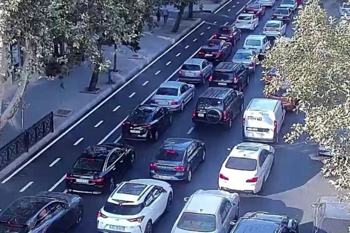 Bakının bir sıra yollarında tıxac müşahidə edilir