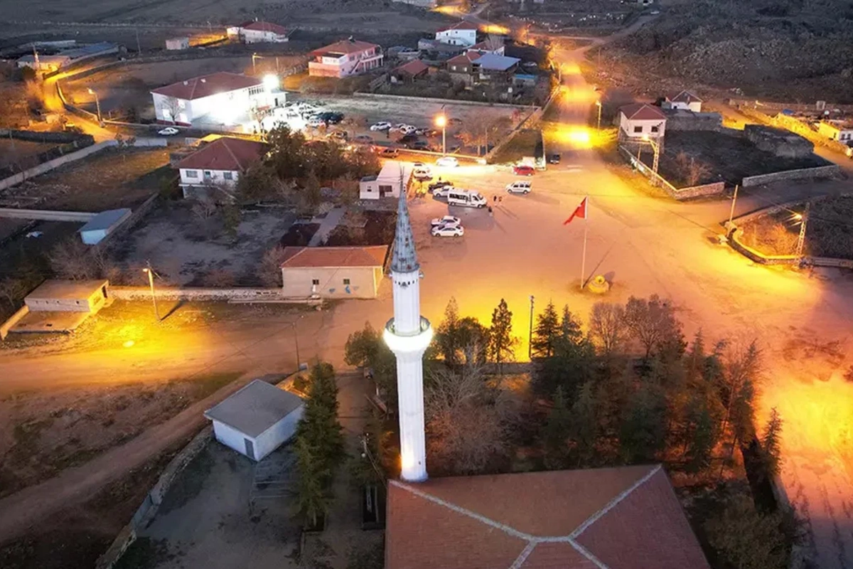 Bu kənddə iftar vaxtı evdə yemək bişirmək, oruc açmaq qadağandır - İLGİNC QƏRAR