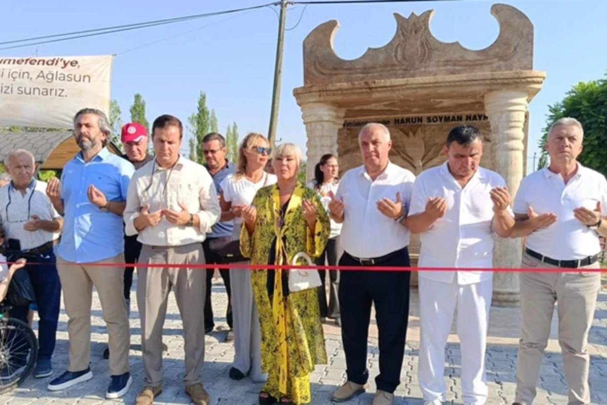 Məşhur müğənni bir il əvvəl ölən oğlu üçün bulaq inşa etdirdi