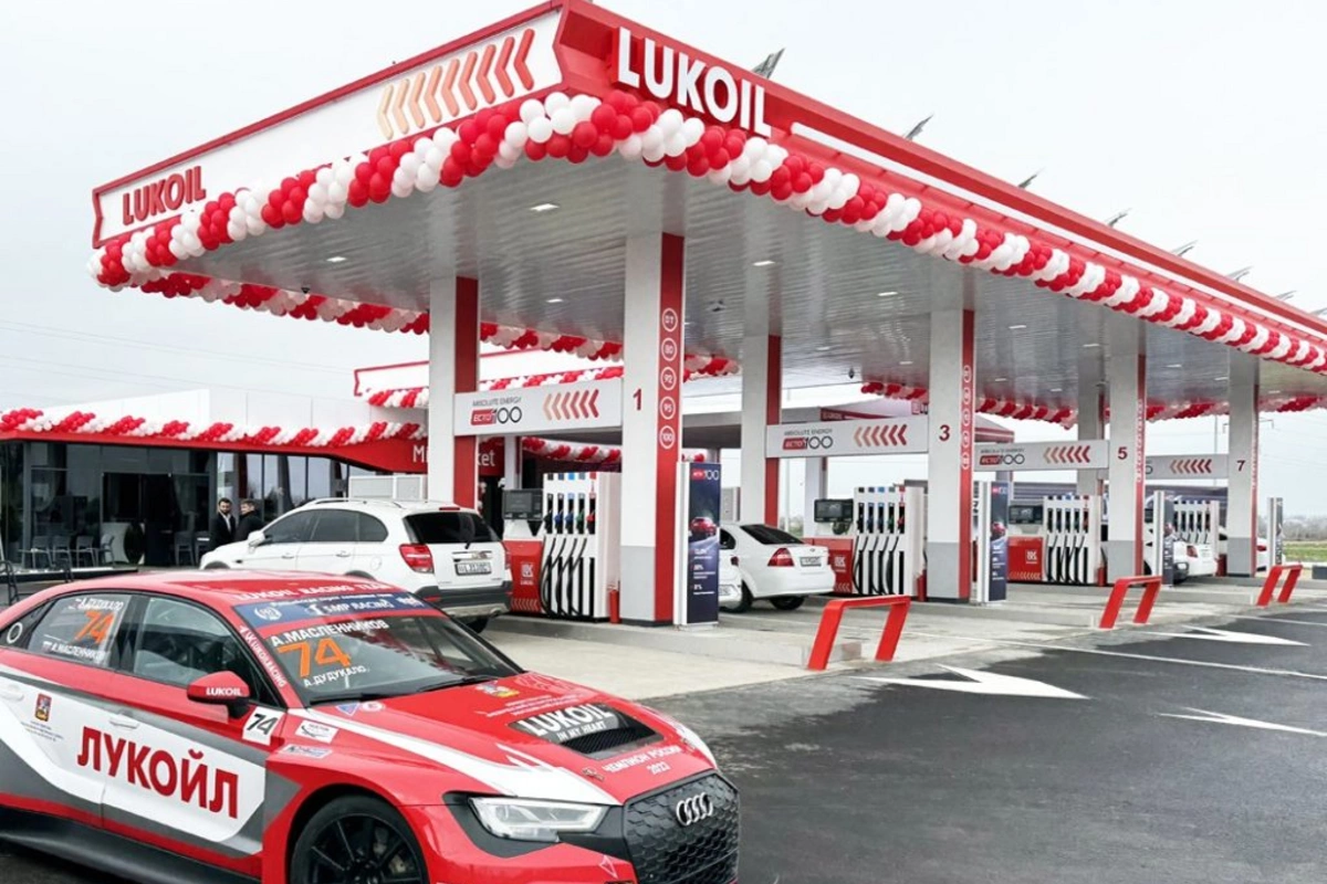 Bakıda Lukoil YDM-lərində nağdsız ödəniş dayandırıldı - RƏSMİ