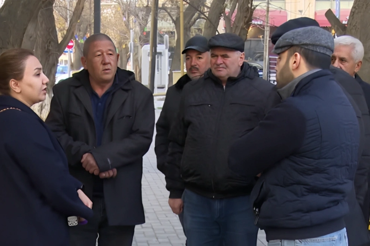 Beş il əvvəl sökülən evlərinin əvəzinə yeni mənzil ala bilməyən sakinlər tikinti şirkətindən ŞİKAYƏT ETDİLƏR