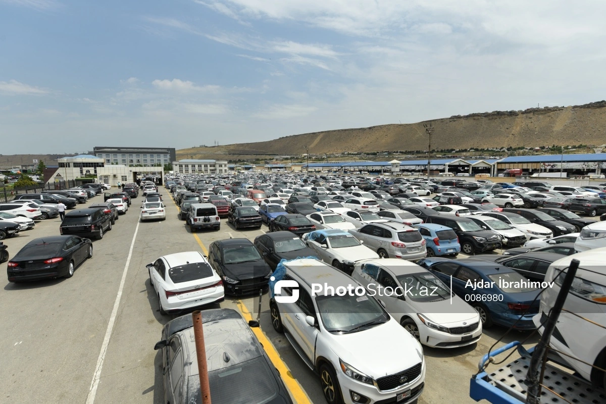 В Азербайджане повышается акцизная ставка на импортируемые подержанные легковые автомобили