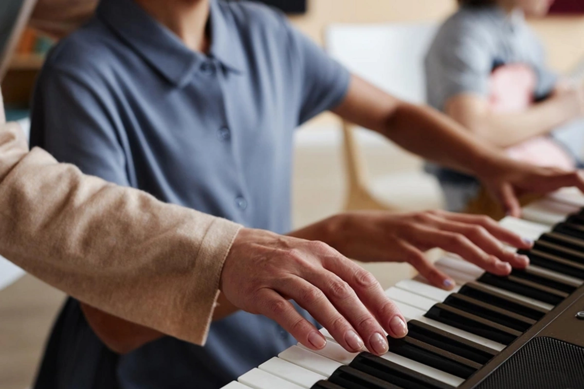 Bu ərazidə musiqi məktəbi əsaslı TƏMİR OLUNACAQ