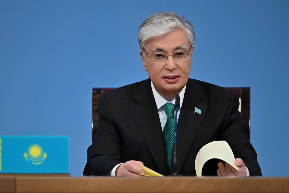 Tokayev: Biz Trans-Qazaxıstan dəmir yolu layihəsi üzərində də çalışacağıq